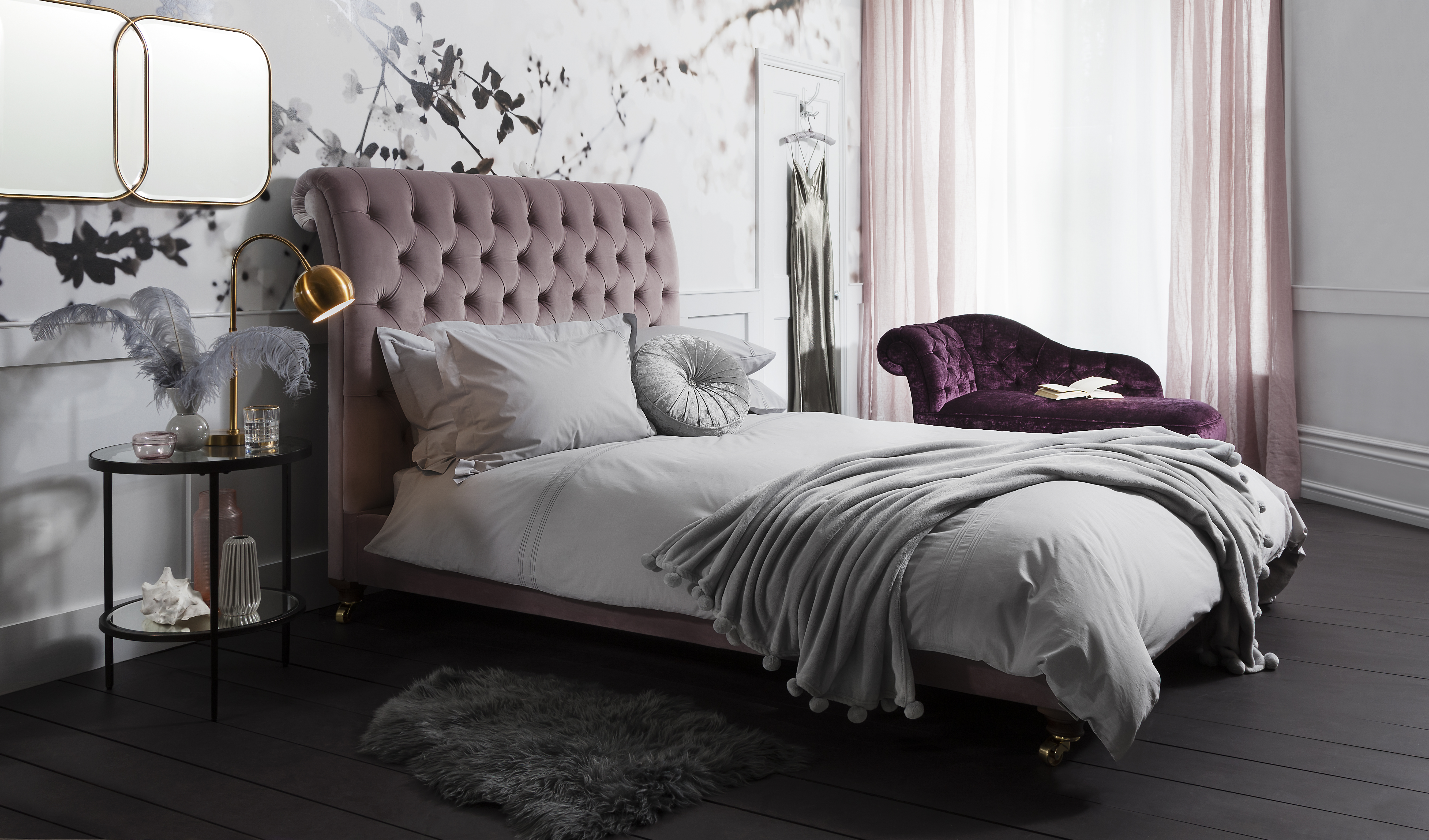 pink velvet bed - Madehurst